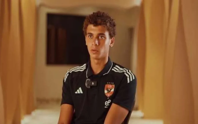 أزمة انتقالية.. تهدد صفقة حمزة عبد الكريم مع برشلونة وموقف الأهلي المفاجئ